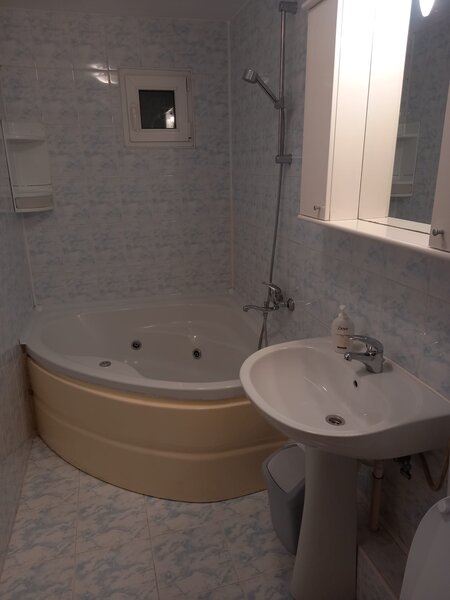 Unirii, Nerva Traian,